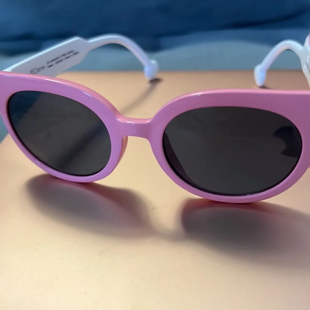 Disney Mickey Mouse sunglasses in pink